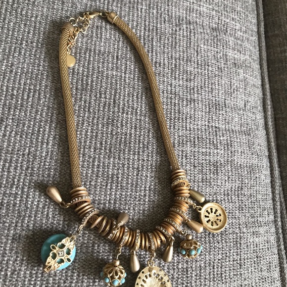 Stunning Necklace - Picture 7 of 8